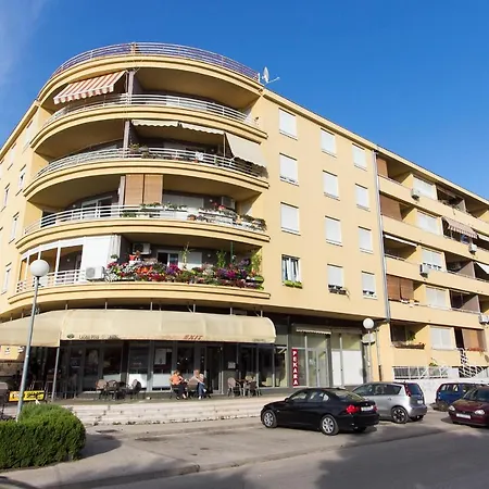 Tamaris Apartman *